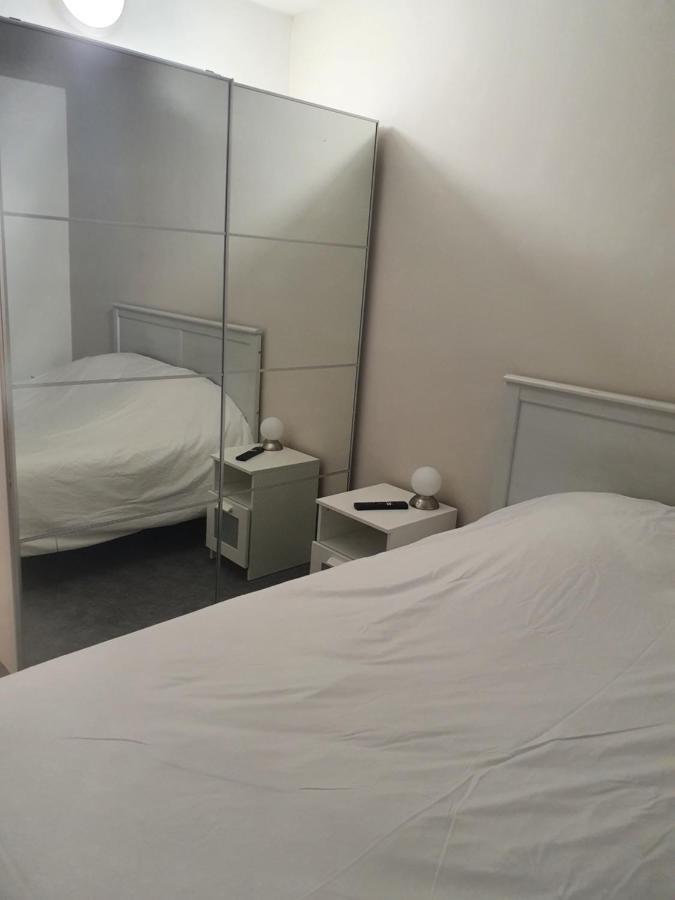 Appartement 2 Chambres, Proximite Plage, Commerces Et Centre Ville Dunkirk Exteriör bild